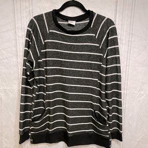 Amazon purchase - black/white sweater size M